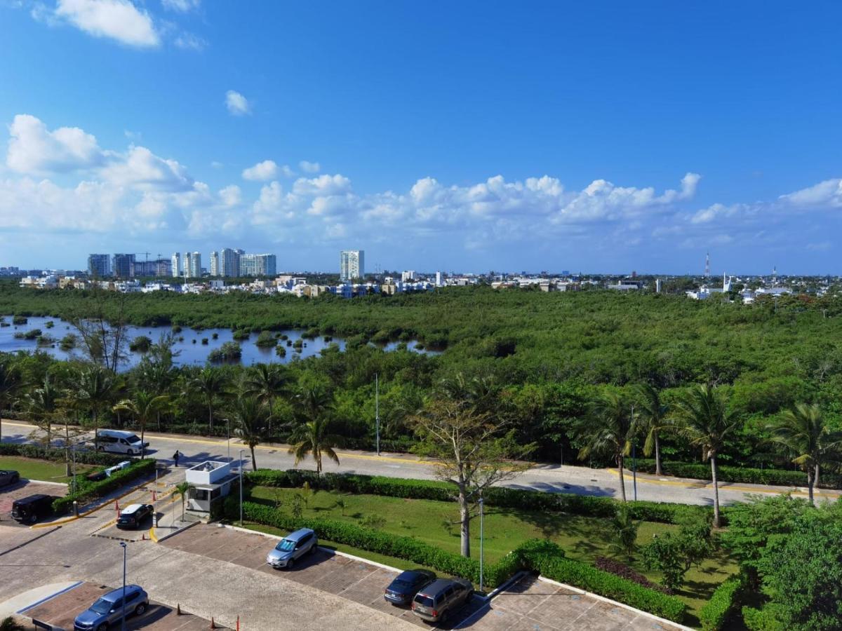 Beachfront Condos Cancun Exterior photo