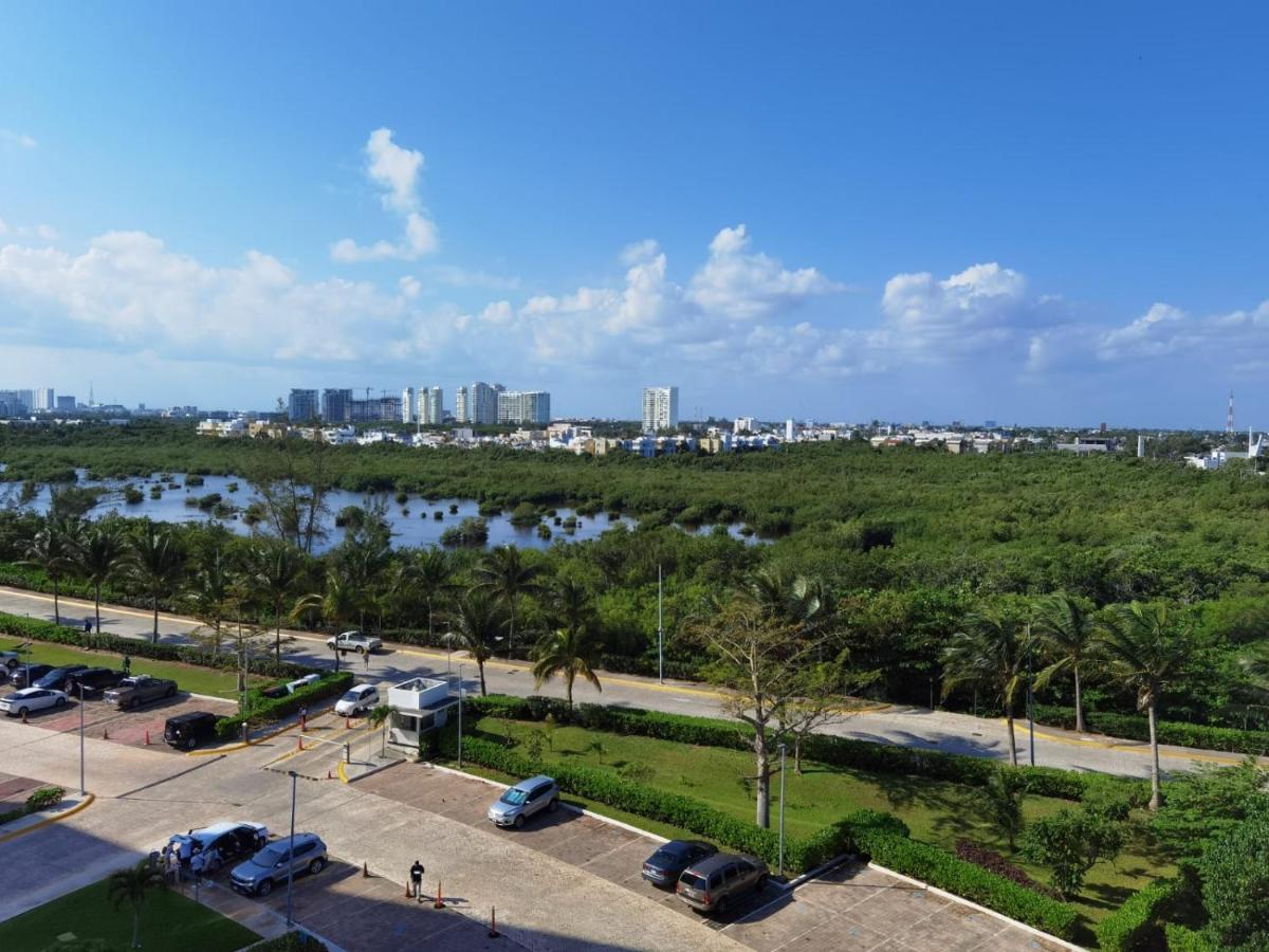 Beachfront Condos Cancun Exterior photo